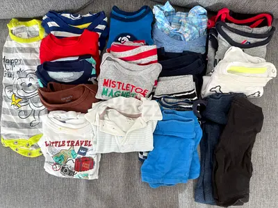 CLOTHES FOR BOYS ASSORTED (0-12MOS)