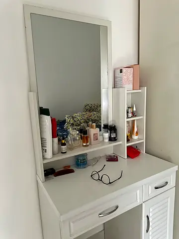 White dressing table with matching stool 🤍
150 AED 
An elegant addition to your bedroom.