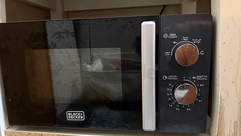 Black+Decker Compact Microwave - Working Condition