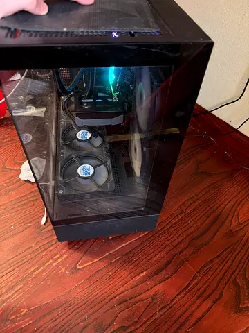 GAMING PC 5060ti Ryzen 7800x3d 16 GB ram