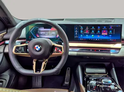 صورة مصغرة 10 لـ 2025 BMW 5-SERIES