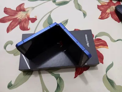 Samsung Galaxy Flip 7