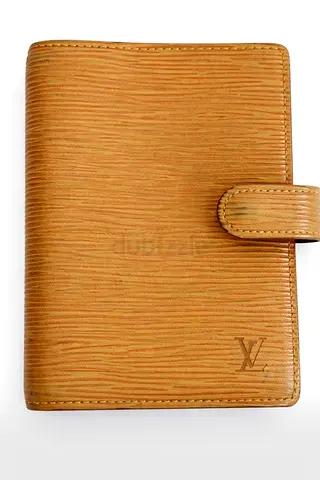 Authentic Louis Vuitton epi small ring  agenda cover