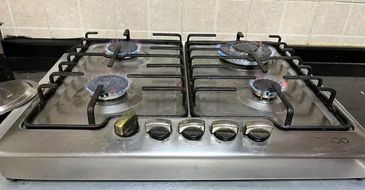 Daewoo gas stove DGT-655TA with cylinder n regulator