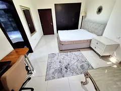 Master attached washroom, in RUSSIAN speakers occupied flat