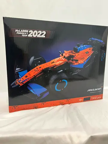 McLaren F1 Team 2022 Race Car - 1,432pcs Technic Collector Set (1:8 Scale)