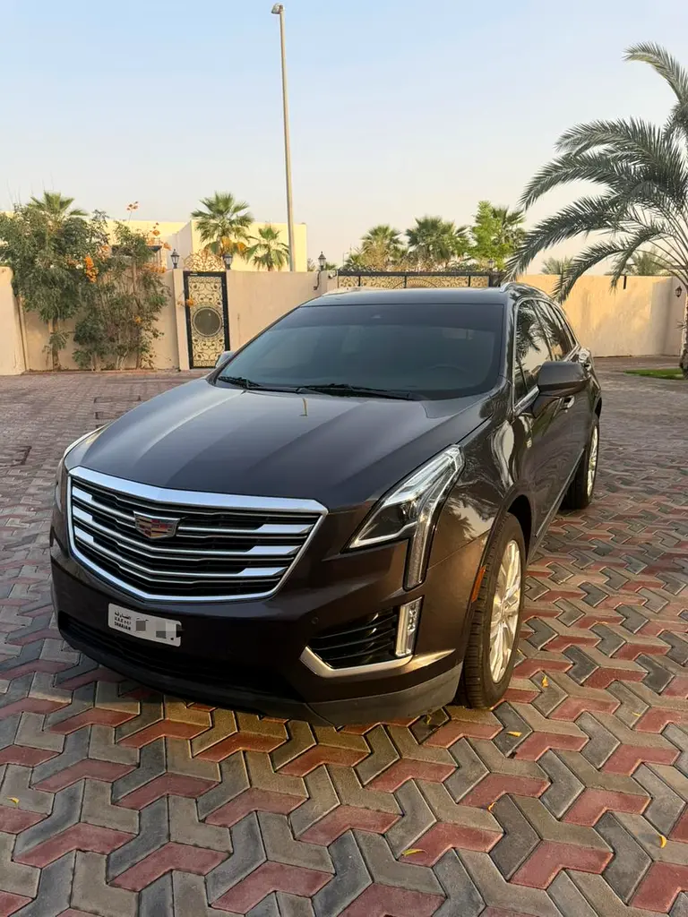 Cadillac XT5 2018 — photo 1 of 12
