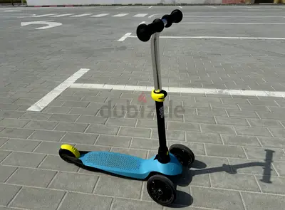 Decathlon Kids 3-Wheel Scooter – Blue  Yellow, Good Condition