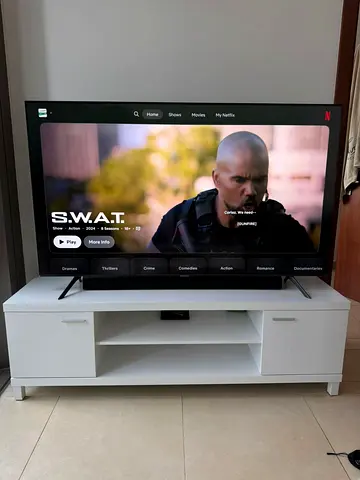 65 Samsung Smart LED TV UHD in Good Condition