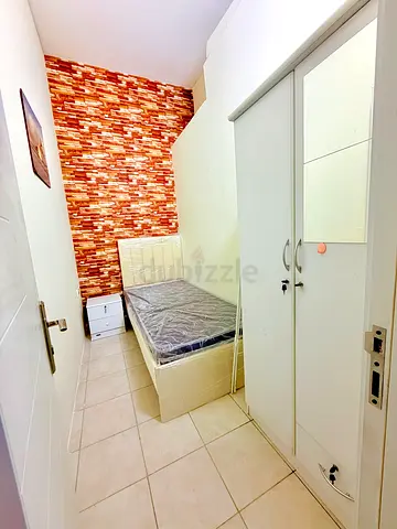 !! SINGLE PARTITION!! STREET 2!! READY TO MOVE!!