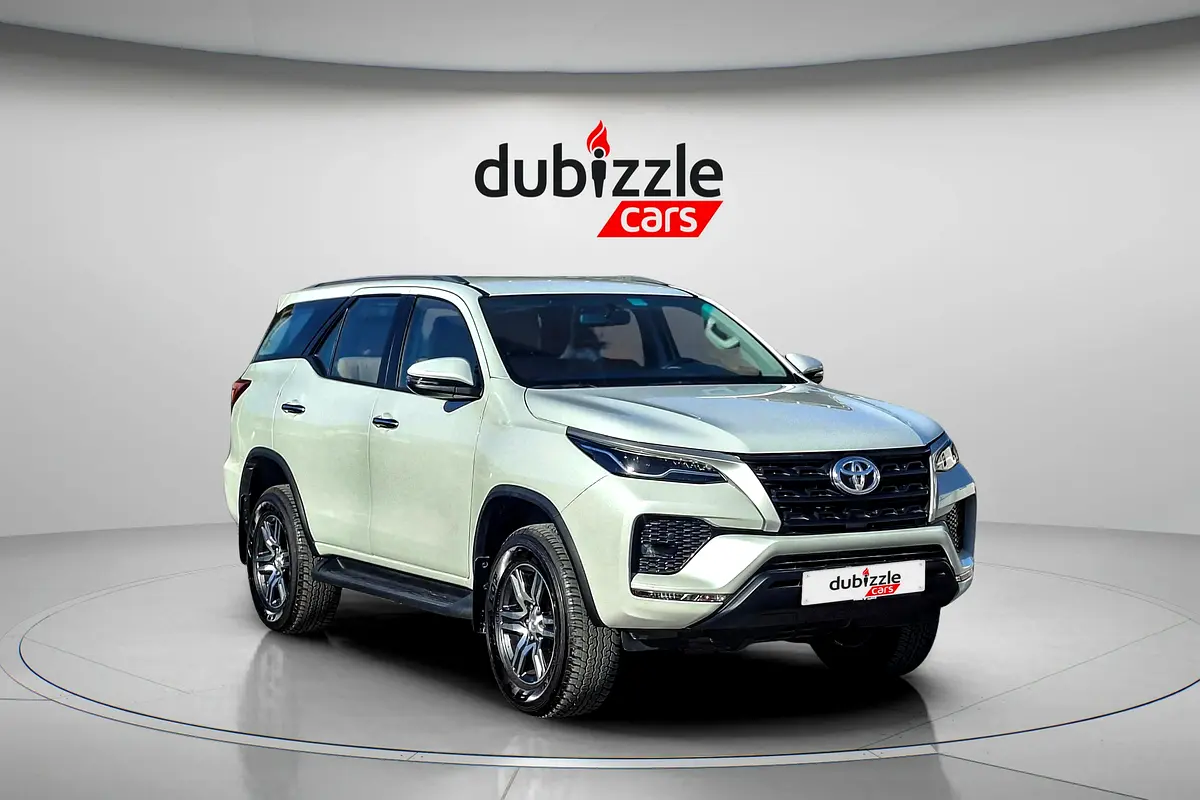 Toyota Fortuner 2026 — photo 1 of 18