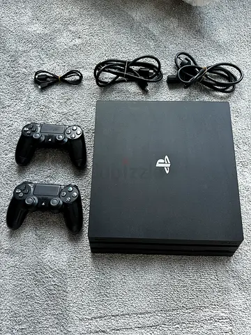 PS4 Pro | 1TB Internal Hard drive | 4K UHD | 2 Controllers