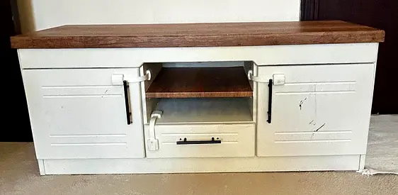 TV Cabinet / Media Unit - Low Console
