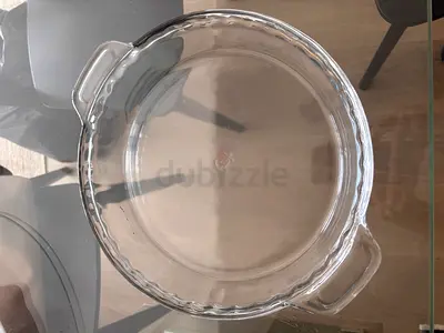 Round Pyrex-style Glass Baking Dish with Handles - Good Condition