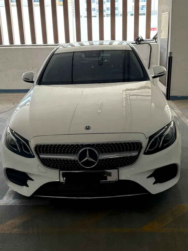 Mercedes-Benz E-Class 2019 — photo 1 of 4