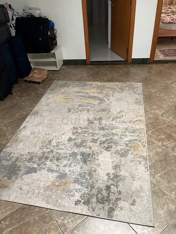 Modern neutral abstract area rug - 160x230cm (approx)