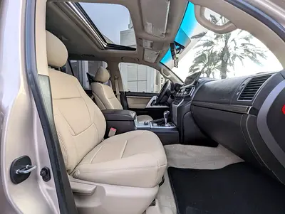 صورة 6 لـ 2011 Toyota LAND CRUISER