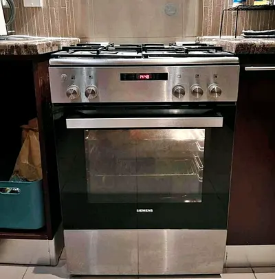 Siemens 60 cm Full Gas Cooker – 4 Burner German Engineering