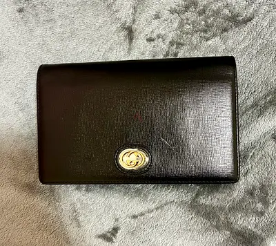 Authentic Gucci Vintage Leather Long chain bag