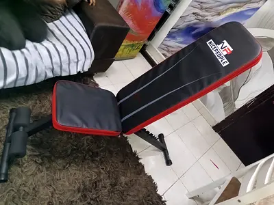 Weight lifting bench