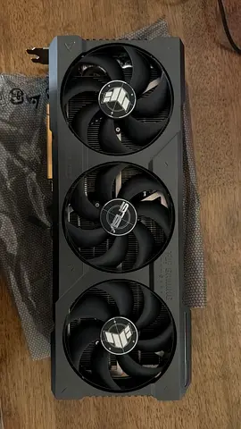 RTX 4090 Asus TUF