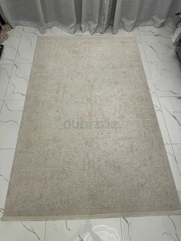 Floor carpet