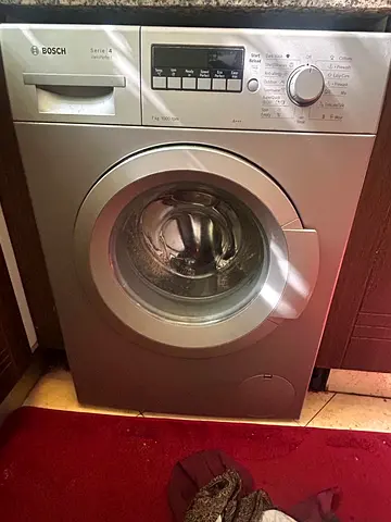 Bosch Serie 4 Front Load Washing Machine - 7kg, Silver (Good Working Condition). Price negotiable