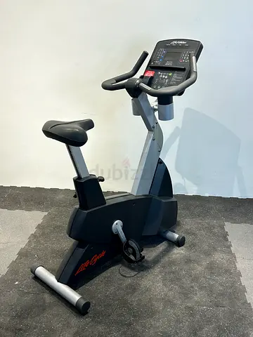 Life fitness upright bike