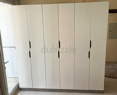 Modern 6-Door Wardrobe – Excellent Condition - دولاب 6 ضلف بحالة ممتازة جدًا ومساحة تخزين كبيرة، عمل