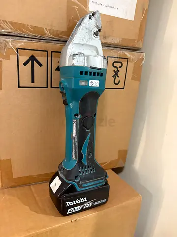 Makita Cordless Nibbler / Metal Shear 18V (Used)