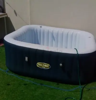Inflatable Portable Hot Tub / Small Garden Spa - Good Condition
