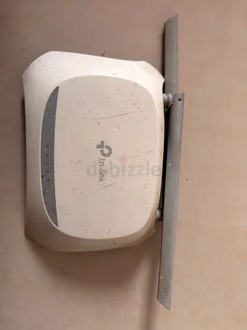 TP-Link Outdoor/Wall-Mount Router Wireless Access Point - Used