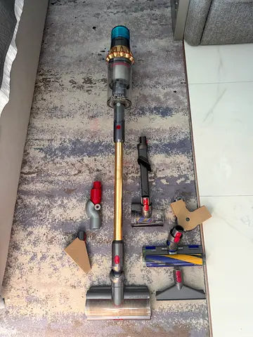 Dyson.Cordless Stick Vacuum Cleaner (with attachments) - Good Working Condition