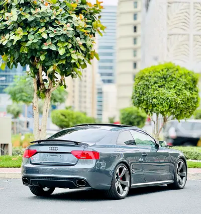 صورة 4 لـ 2013 AUDI RS5