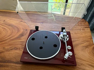 TEAC TN-300 Belt-Drive Turntable - Good Condition