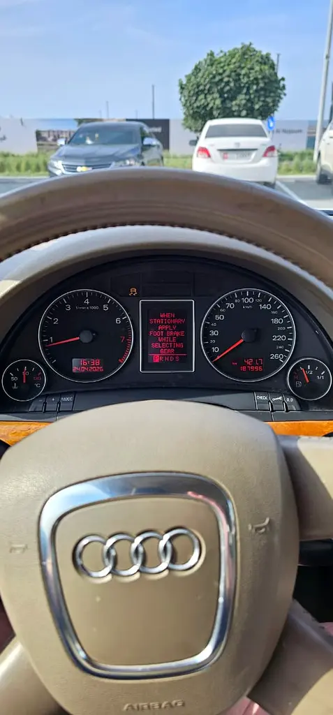 Audi A4 2008 — photo 1 of 17