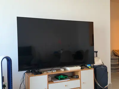 HiSense 65 QHD Smart TV