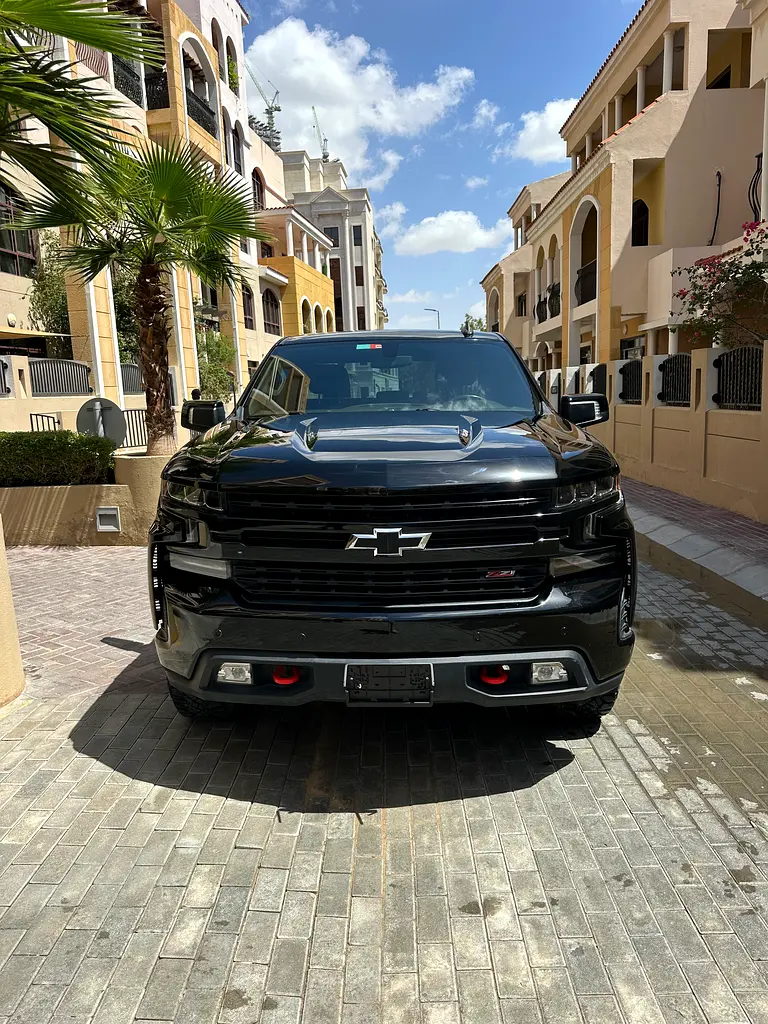 Chevrolet Silverado 2021 — photo 1 of 9