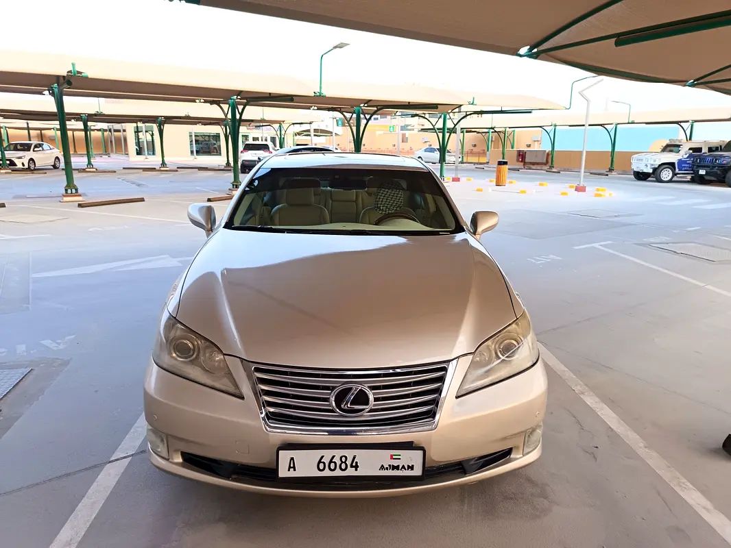 Lexus ES-Series 2010 — photo 1 of 20