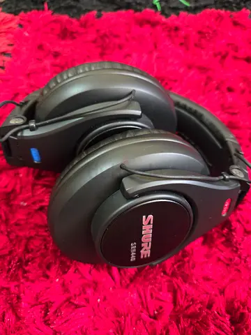 Shure SRH440 Professional Over-Ear Studio Headphones - Good Condition
