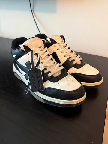 OFF WHITE Out of Office men’s size 45 - Used black and white low-top sneakers, good condition