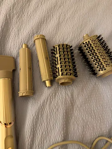 Sharkflex styler with attachments