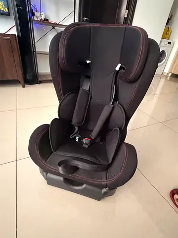 Brand New Convertible ISOFIX child car seat for sales. Never used
