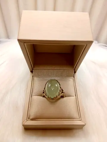 Silver ring with gemstone - size adjustable