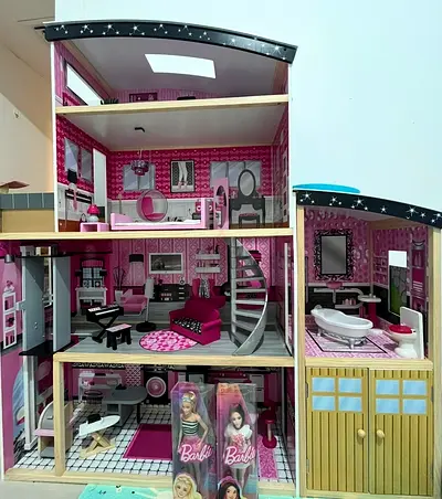 Large 3-Storey Barbie Dollhouse with Furnishings without dolls