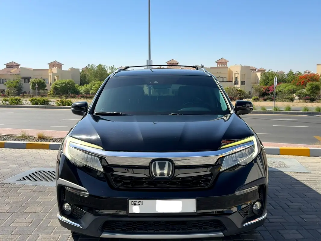 Honda Pilot 2019 — photo 1 of 17
