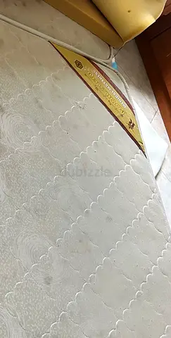 Single mattress in good condition - firm support. 2 pieces.