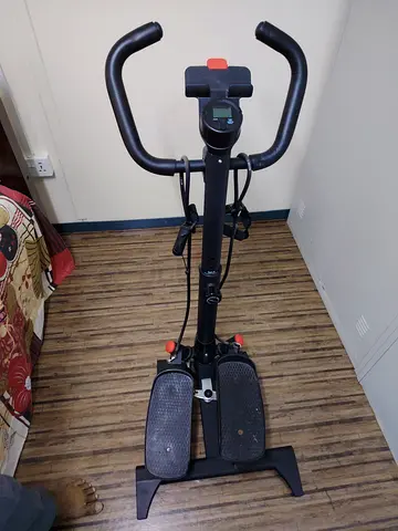 Stair step workout machine