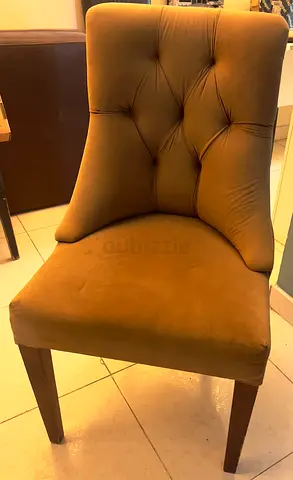 Brown Tufted Dining Chair with Wooden Legs