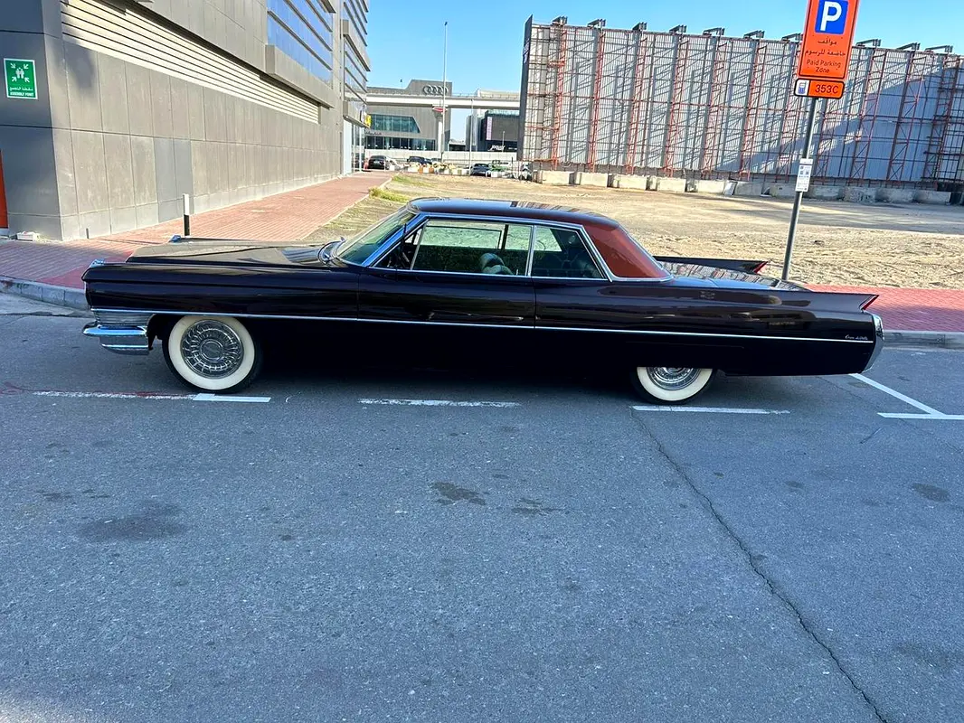Cadillac DTS/De Ville 1966 — photo 1 of 11